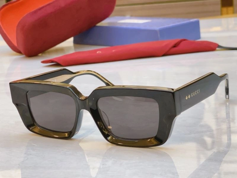 Gucci Sunglasses Lightweight 279763