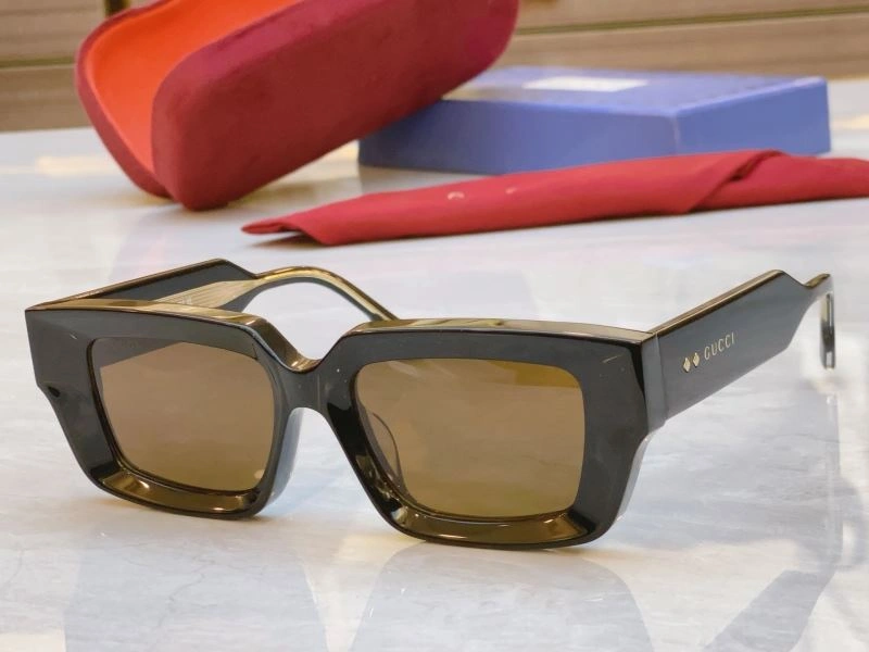 Gucci Sunglasses Lightweight 279763