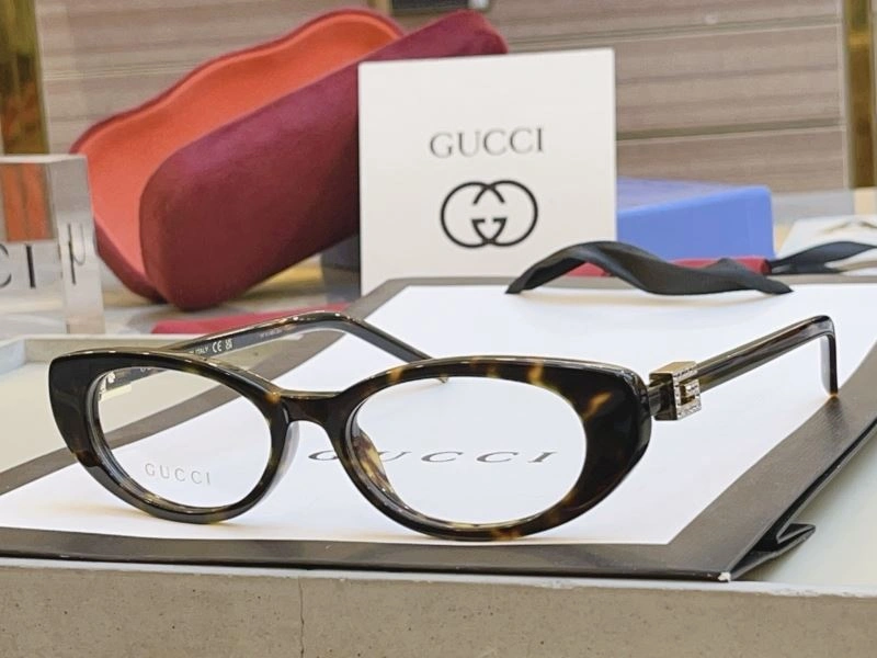 Breathable Gucci Sunglasses 279752