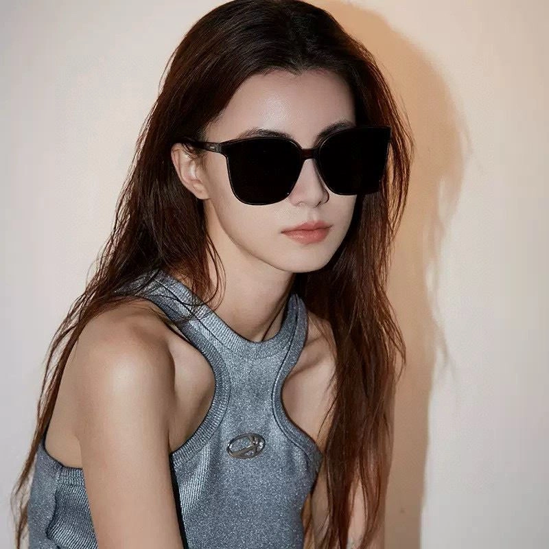 Sleek Gucci Sunglasses 279750