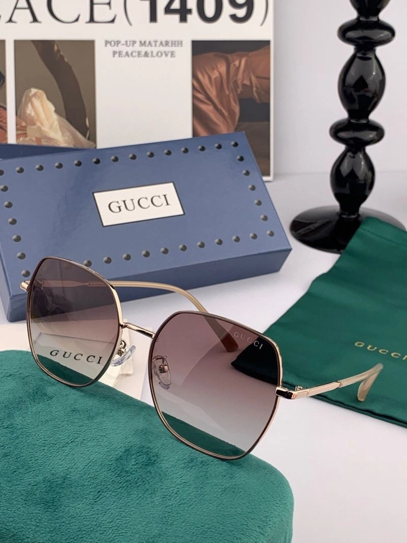 FashionForward Gucci Sunglasses 279749