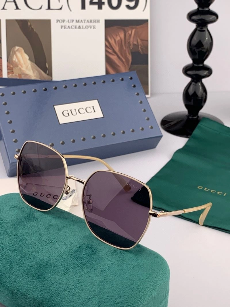 FashionForward Gucci Sunglasses 279749
