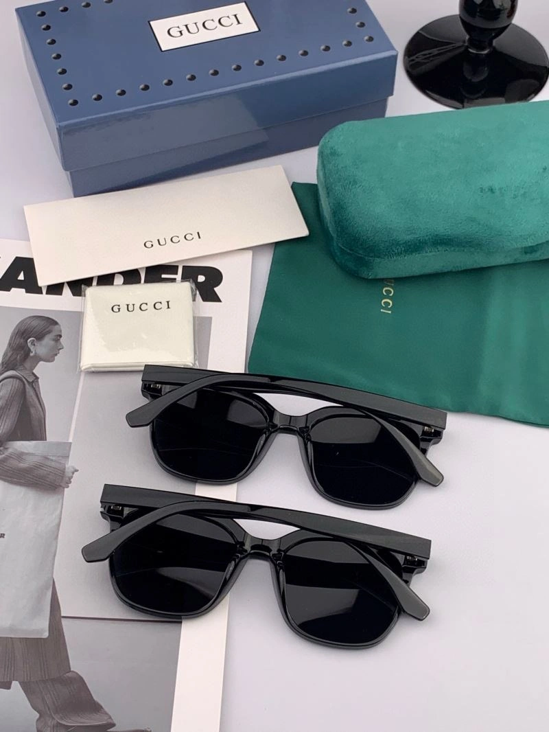 Gucci Sunglasses GoAnywhere 279743