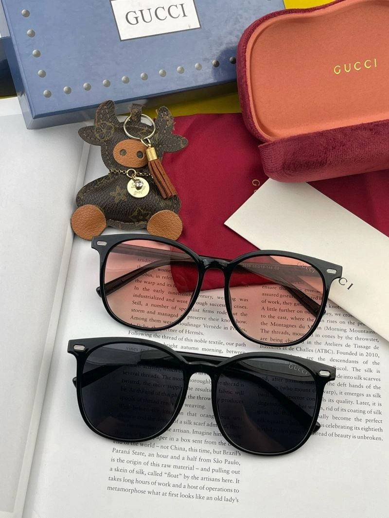 Bold Gucci Sunglasses 279742