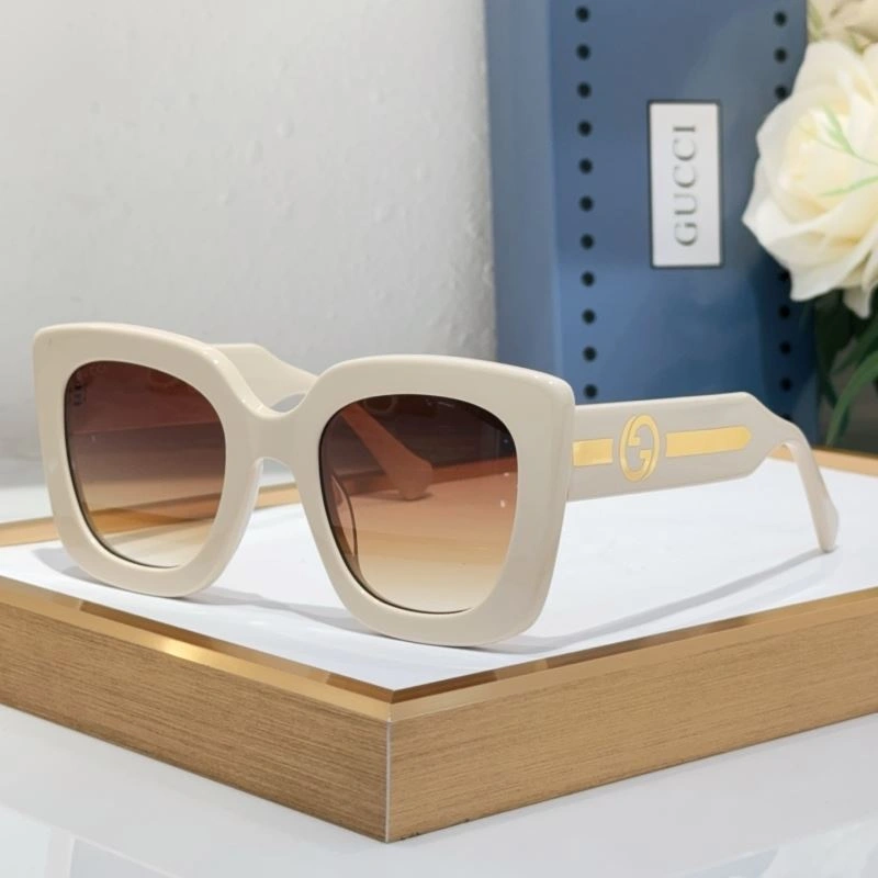 Chic Gucci Sunglasses 280149