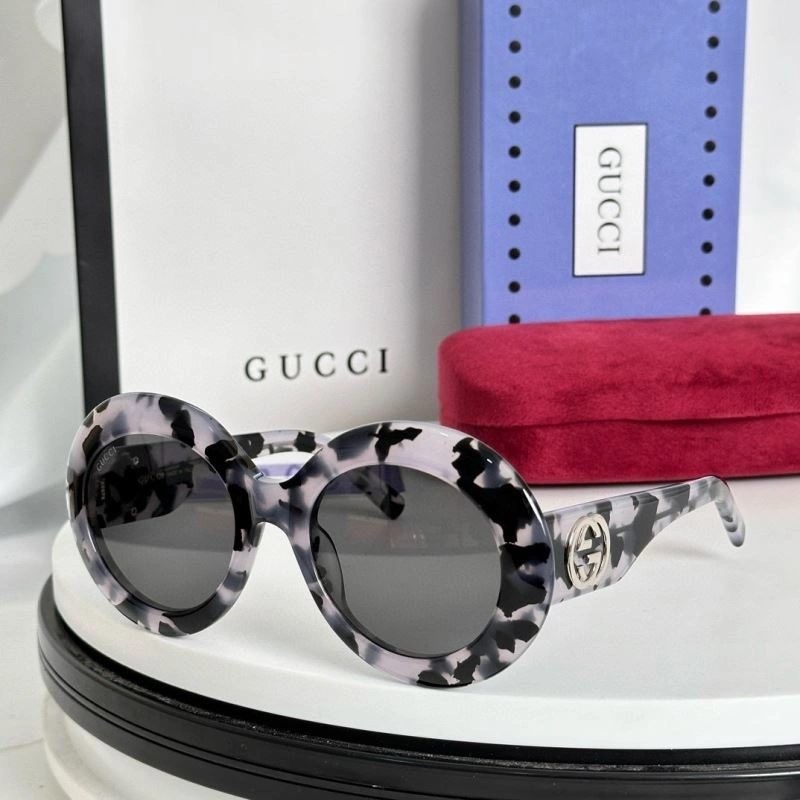 Gucci Sunglasses SunProtective 280146