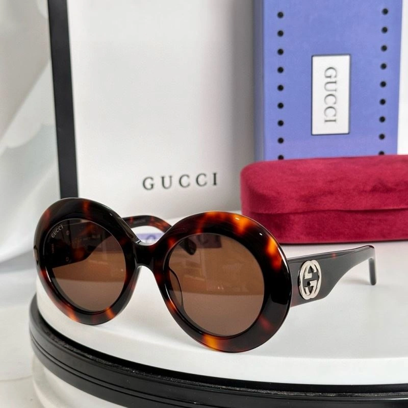 Gucci Sunglasses SunProtective 280146