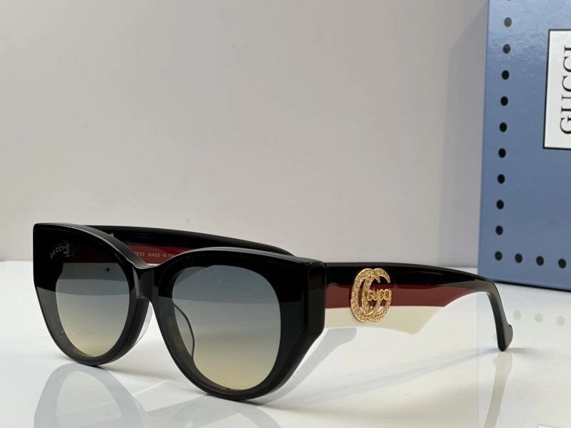 RelaxedFit Gucci Sunglasses 280152