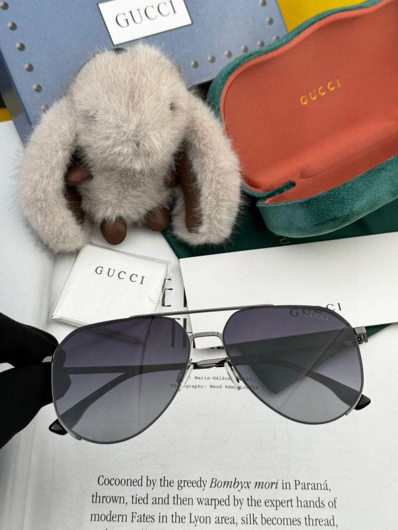 Breathable Gucci Sunglasses 280139