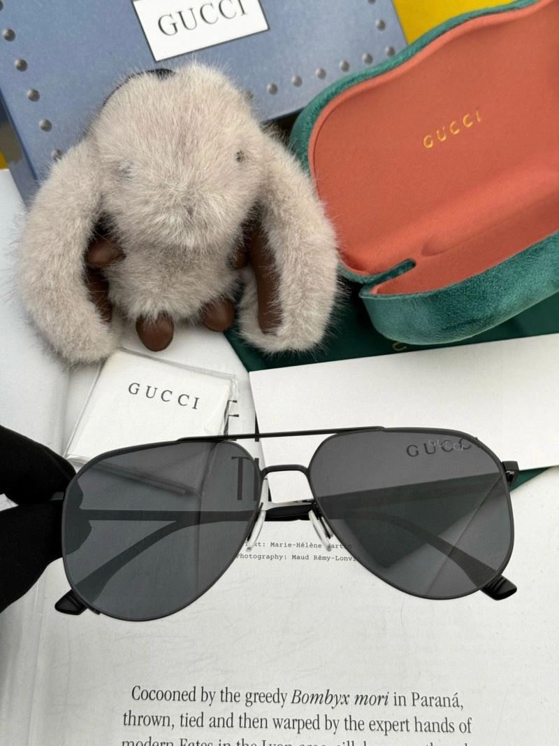 Breathable Gucci Sunglasses 280139