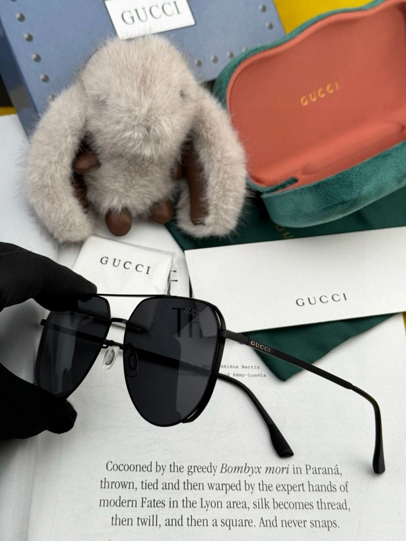 Breathable Gucci Sunglasses 280139