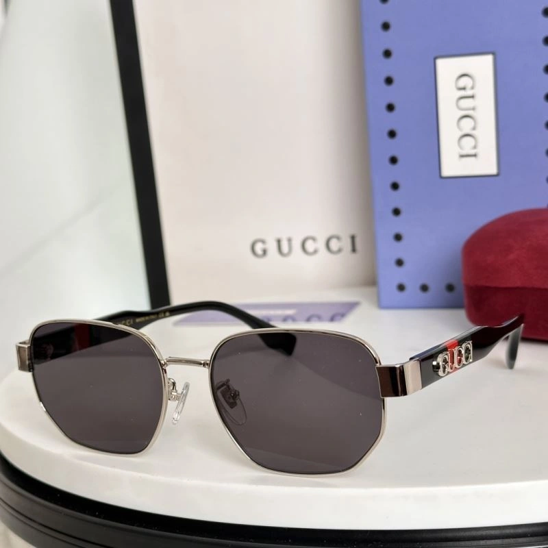 Gucci Sunglasses WaterResistant 280123