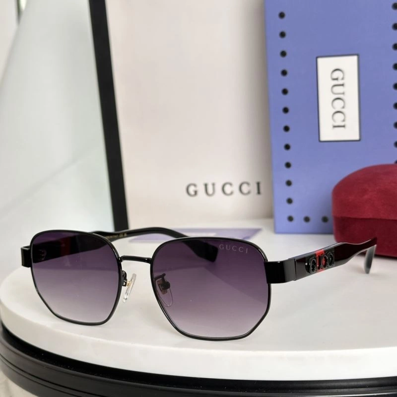 Gucci Sunglasses WaterResistant 280123