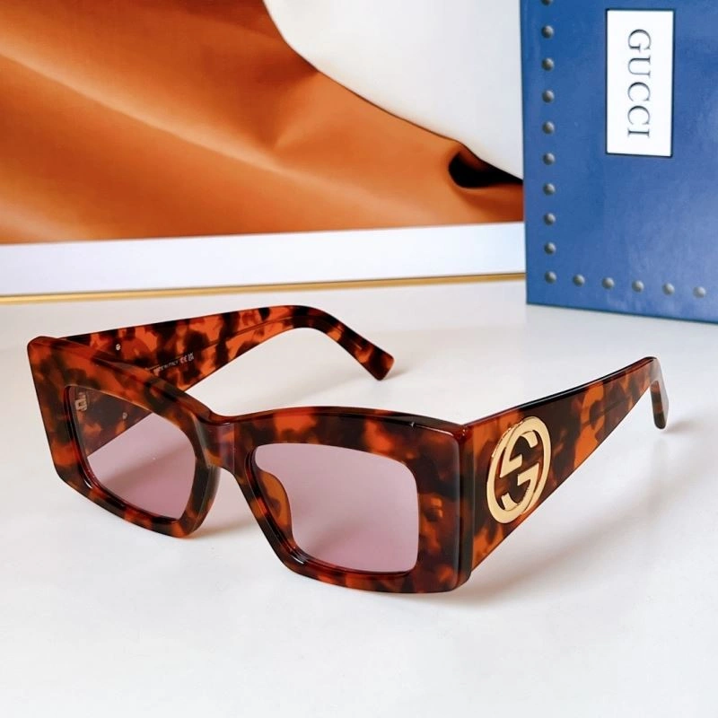 Lightweight Gucci Sunglasses 280096