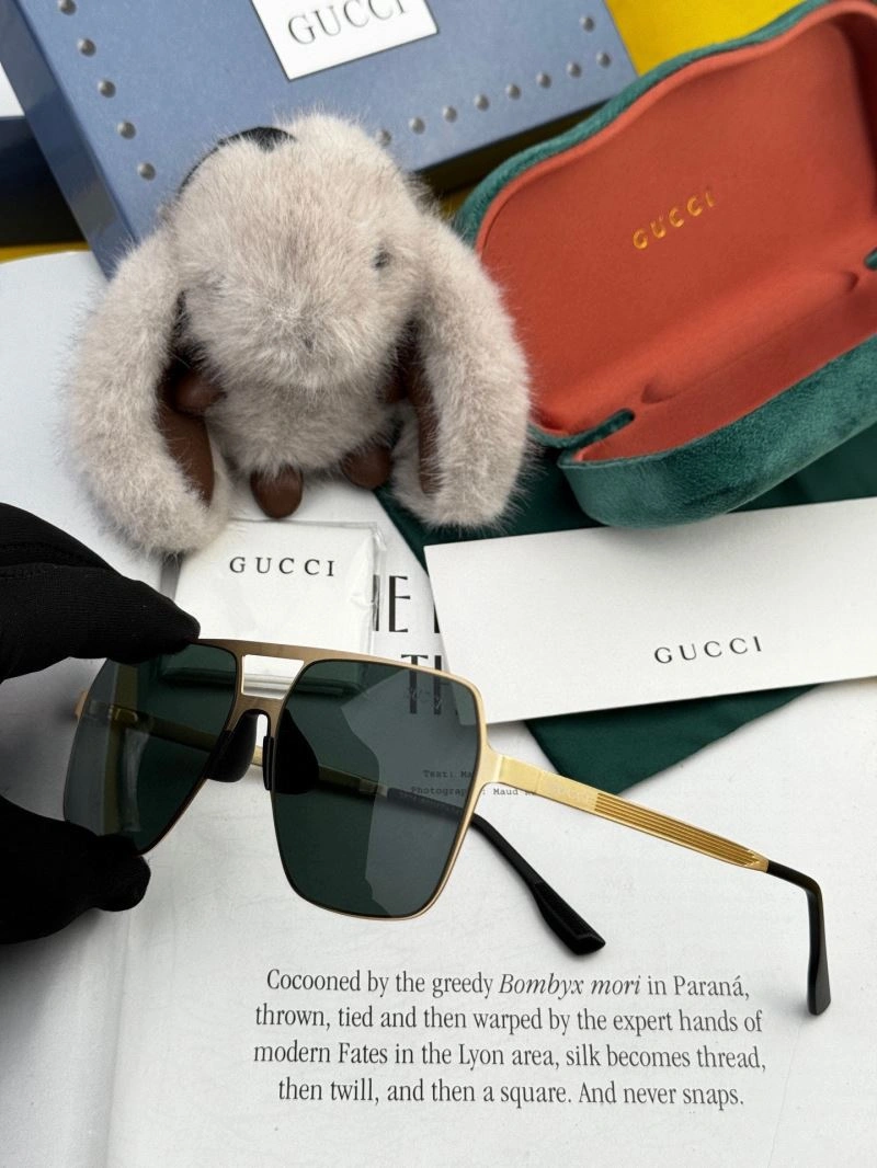 Gucci Sunglasses Vibrant 280111