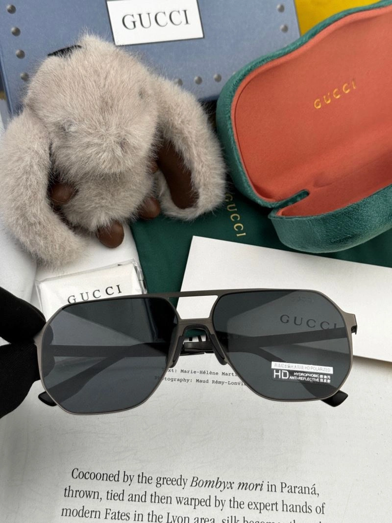 Modern Gucci Sunglasses 280098