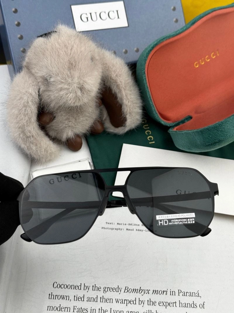 Modern Gucci Sunglasses 280098
