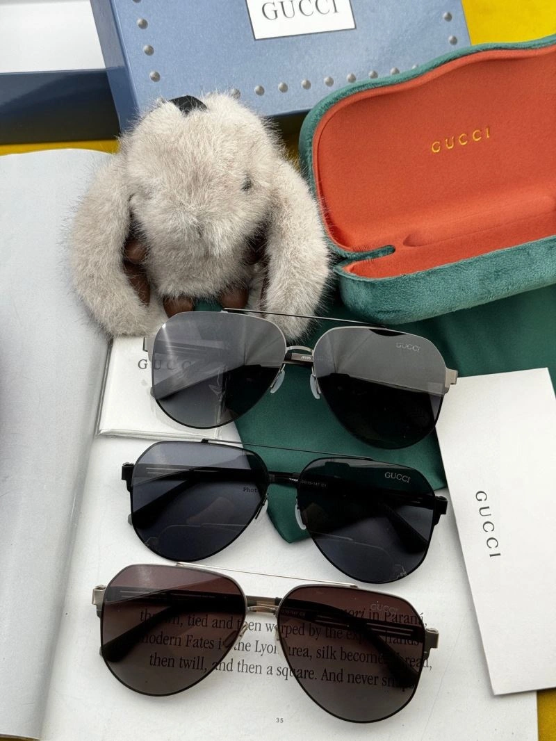 Gucci Sunglasses SportInspired 280110