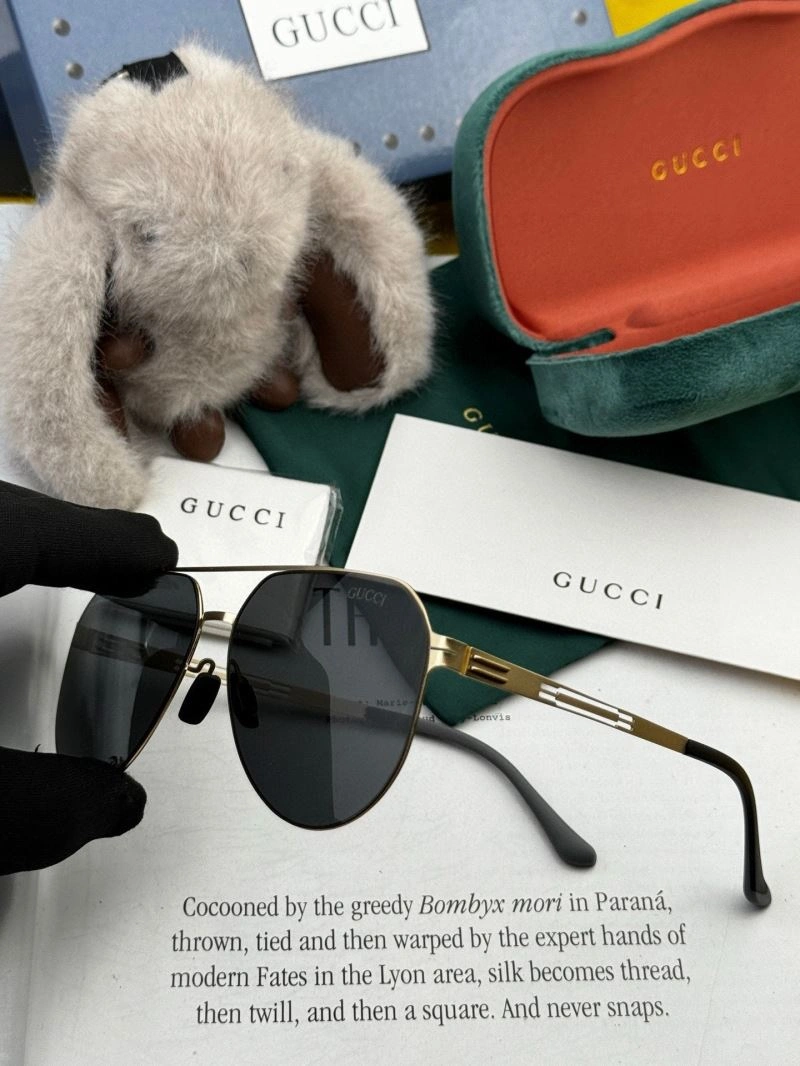 Lightweight Gucci Sunglasses 280103