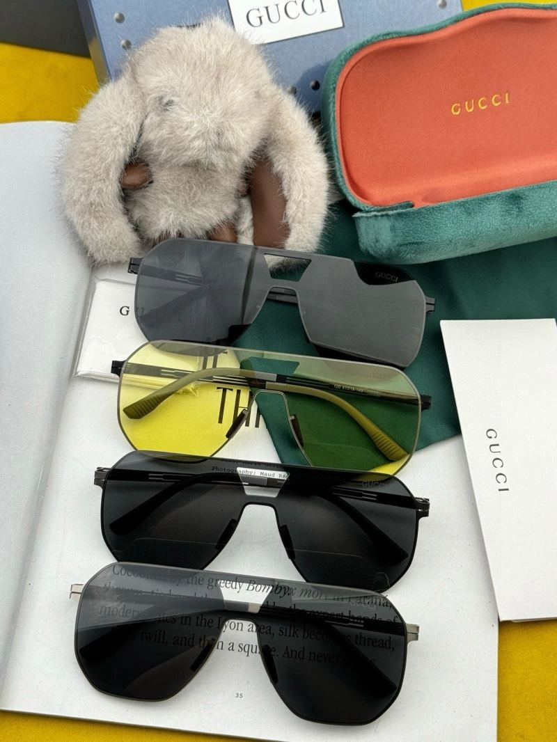 Sleek Gucci Sunglasses 280093