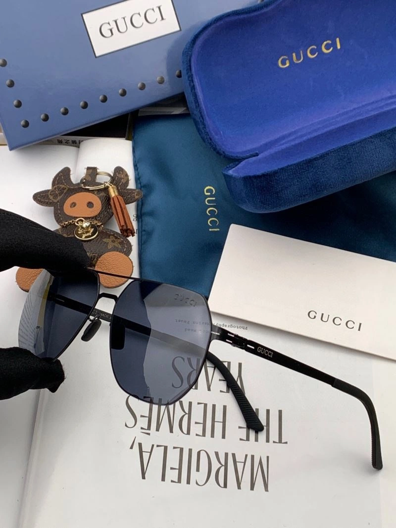 Gucci Sunglasses Chic 280084