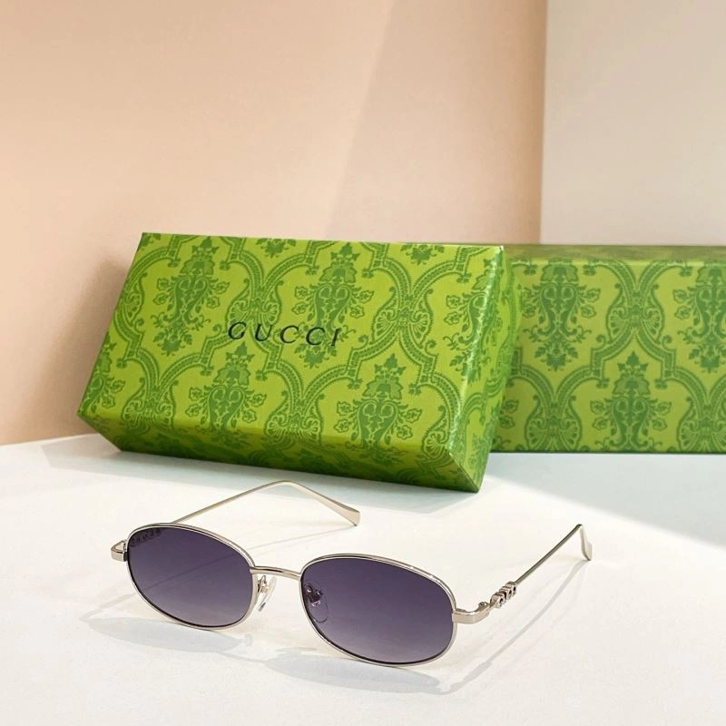 Gucci Sunglasses Resilient 280080