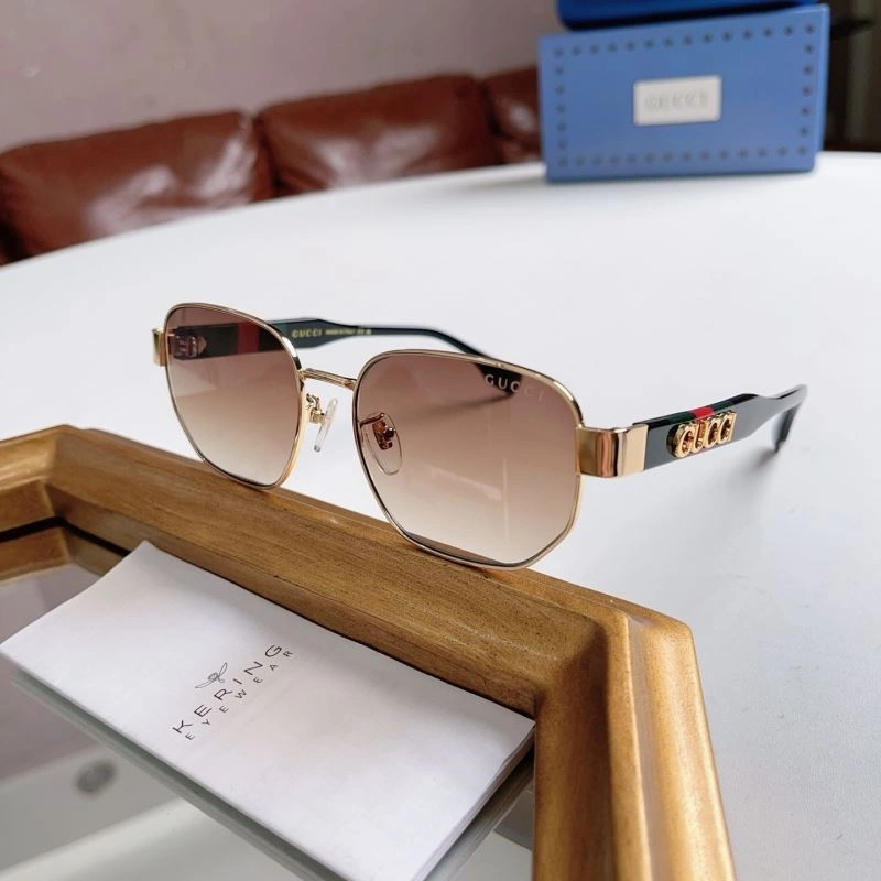 Gucci Sunglasses TravelReady 280076