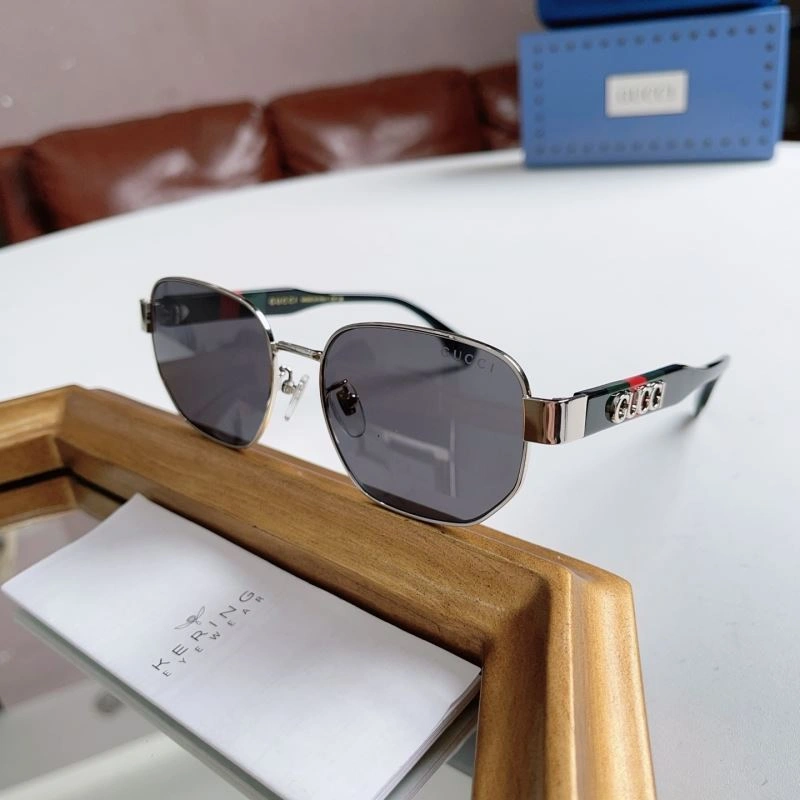 Gucci Sunglasses TravelReady 280076
