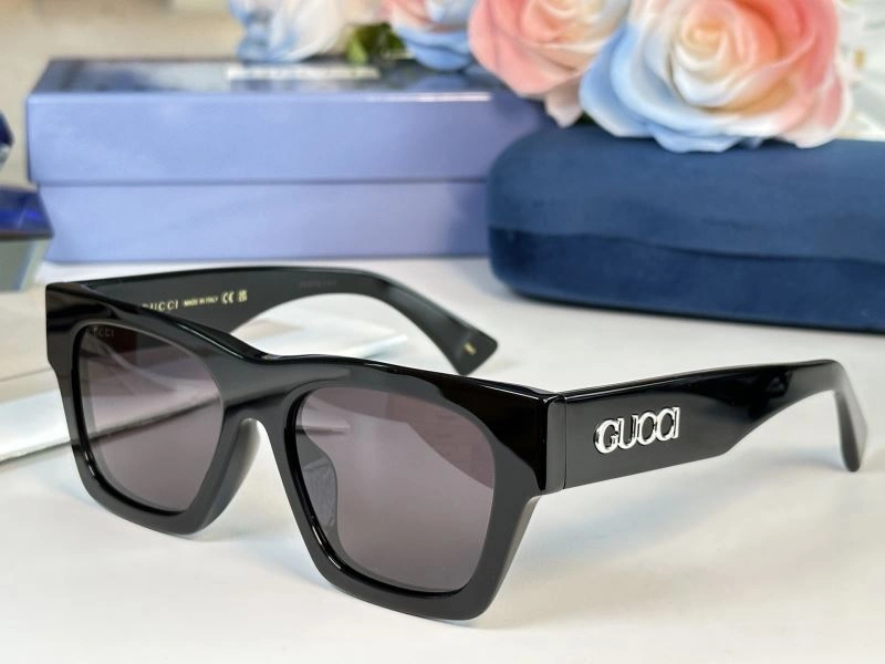Gucci Sunglasses WeatherProof 280045