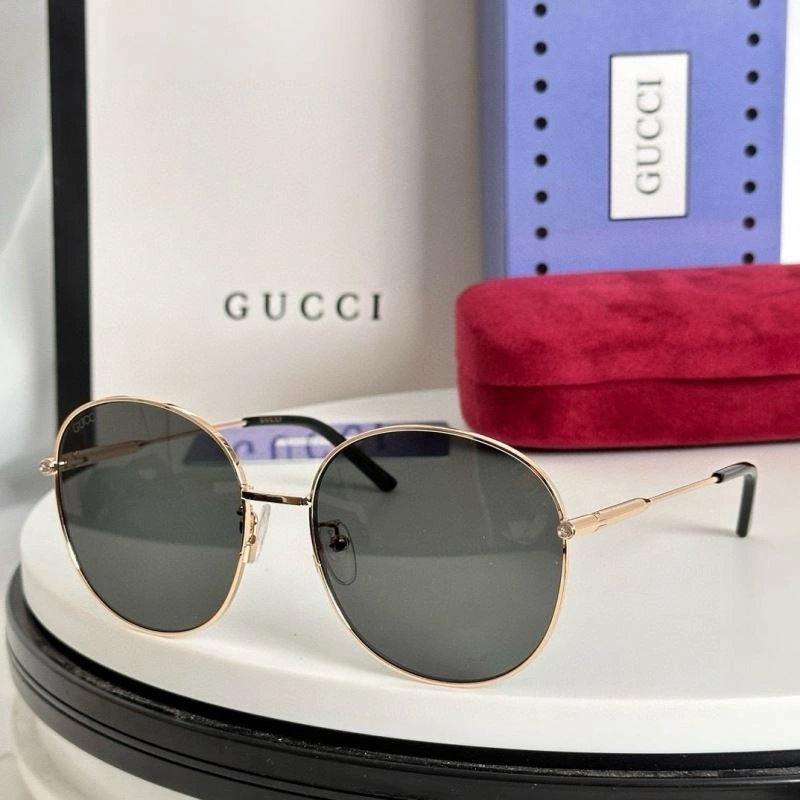 Gucci Sunglasses Breathable 280070