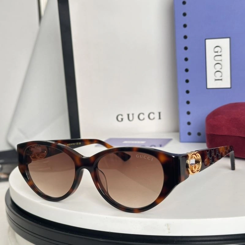 Gucci Sunglasses Classic 280067