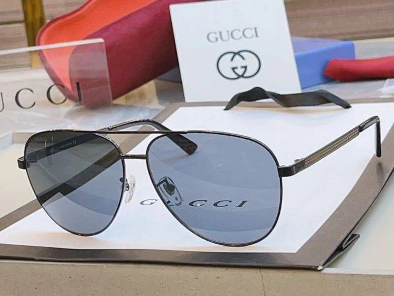 RelaxedFit Gucci Sunglasses 280068