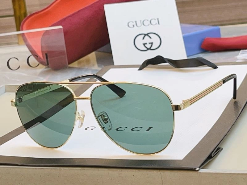 RelaxedFit Gucci Sunglasses 280068