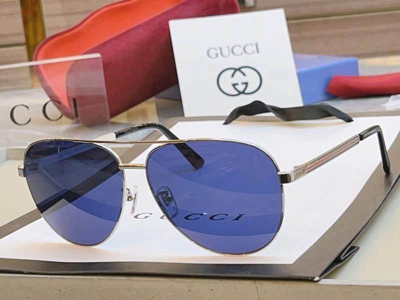 RelaxedFit Gucci Sunglasses 280068