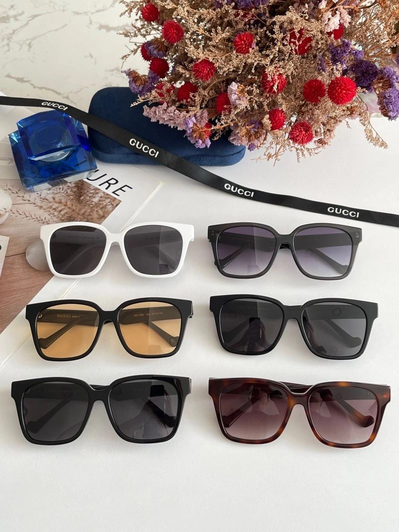 Bold Gucci Sunglasses 280042