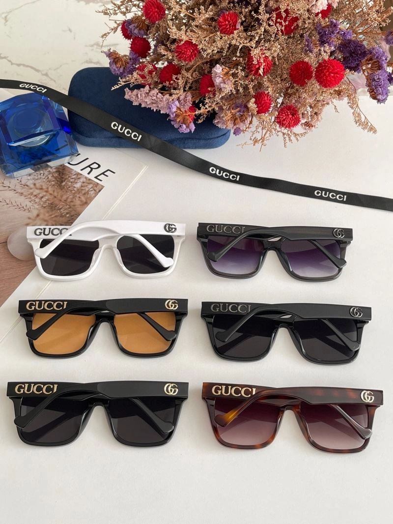 Bold Gucci Sunglasses 280042