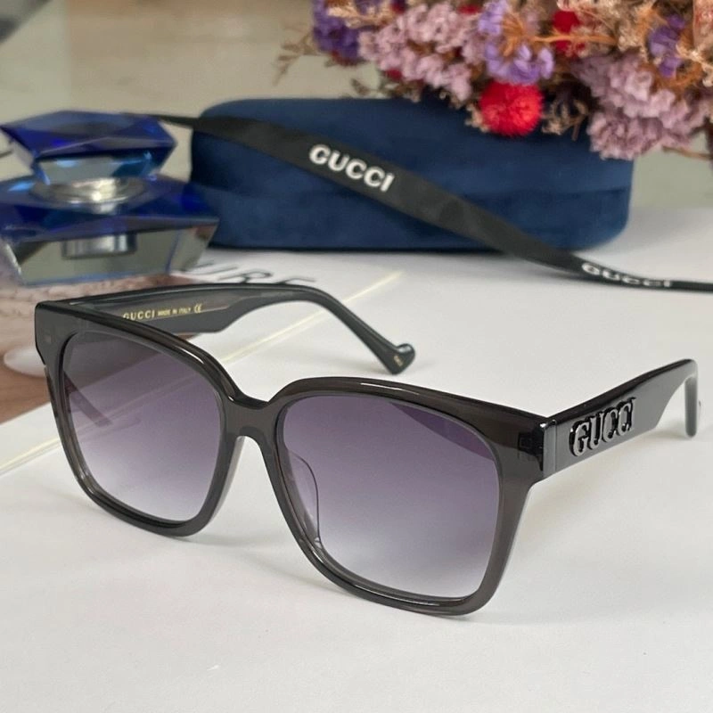 Bold Gucci Sunglasses 280042