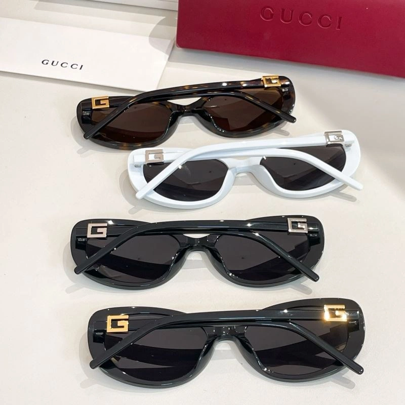Gucci Sunglasses Vibrant 280040