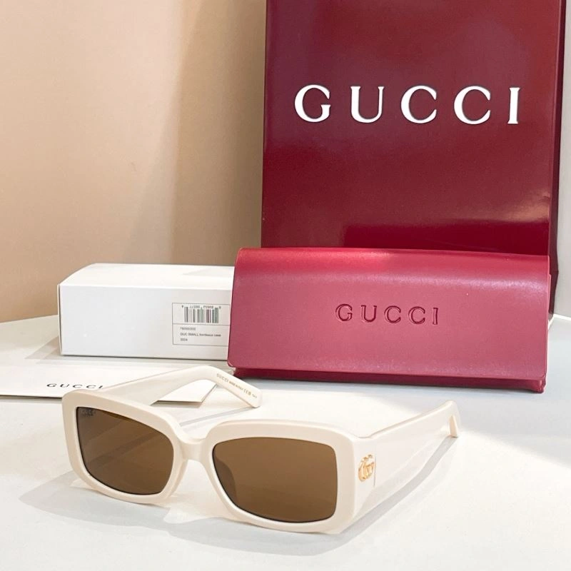 Sustainable Gucci Sunglasses 280064