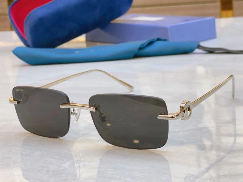 Gucci Sunglasses Lightweight 280041