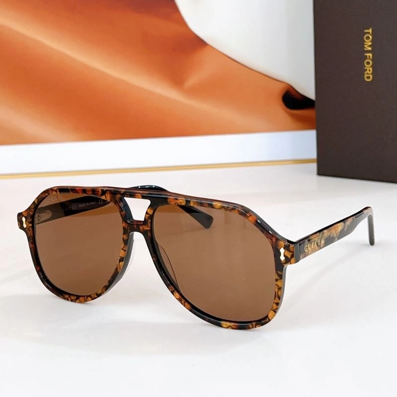 Fashionable Gucci Sunglasses 280038