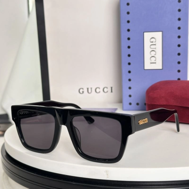Lightweight Gucci Sunglasses 280033