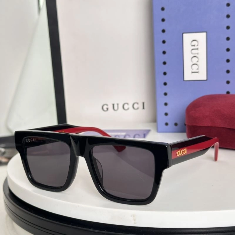 Lightweight Gucci Sunglasses 280033