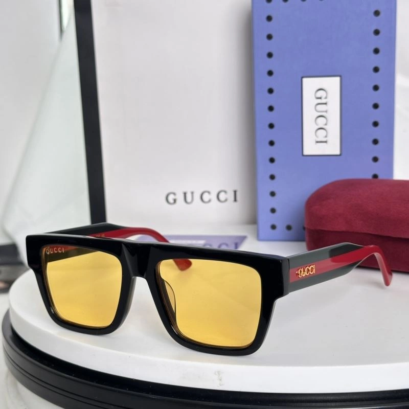 Lightweight Gucci Sunglasses 280033