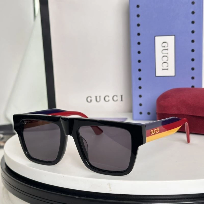 Lightweight Gucci Sunglasses 280033