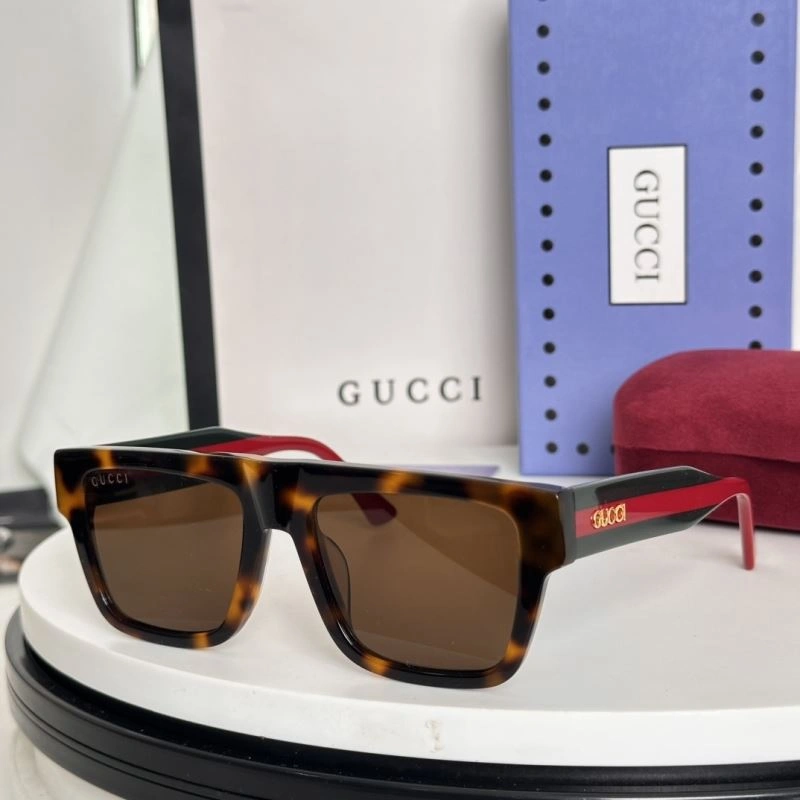 Lightweight Gucci Sunglasses 280033