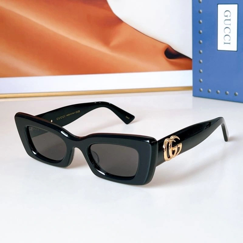 RelaxedFit Gucci Sunglasses 280005