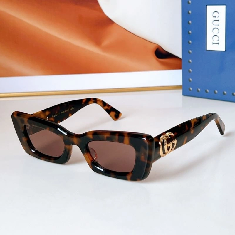 RelaxedFit Gucci Sunglasses 280005