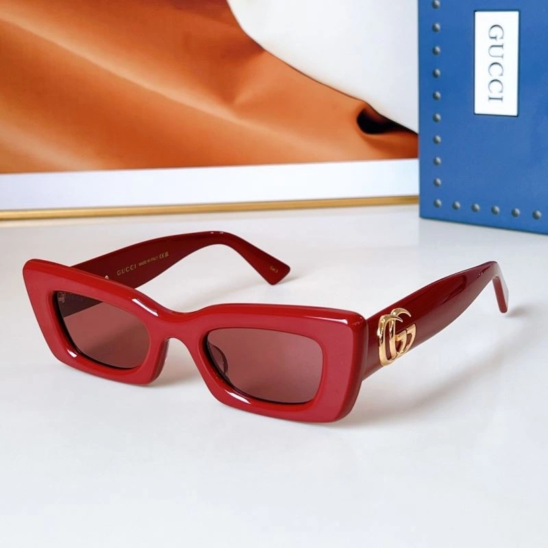 RelaxedFit Gucci Sunglasses 280005
