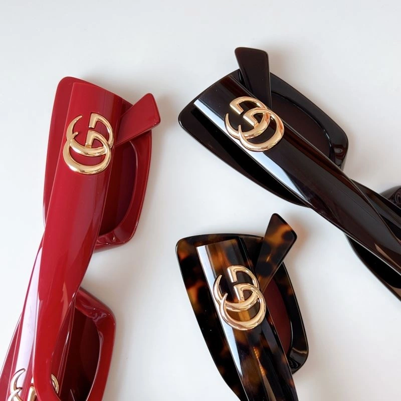 RelaxedFit Gucci Sunglasses 280005
